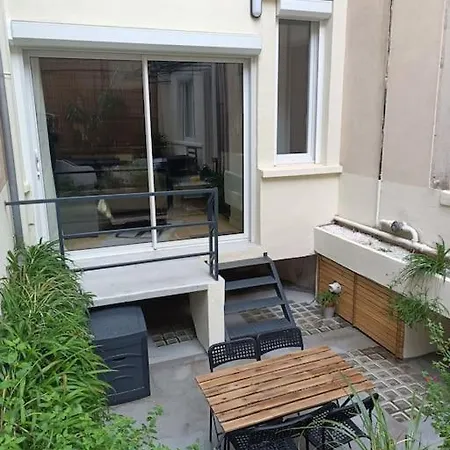 St Aubin Dans Un Ecrin De Verdure *