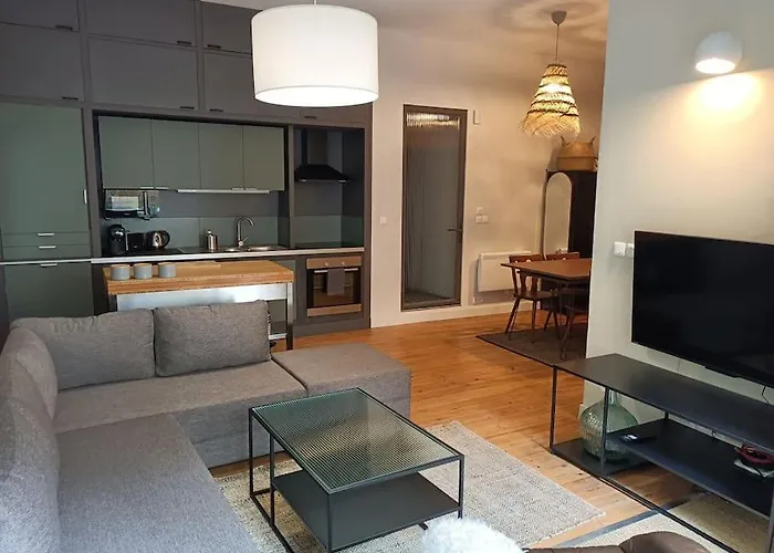 St Aubin Dans Un Ecrin De Verdure Toulouse